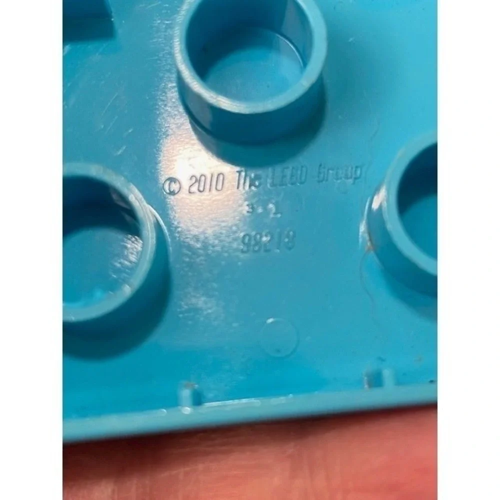 LEGO Duplo Medium Azure 4x4 Corner Curved Plate Bricks 98218 Lot of 3 Pieces